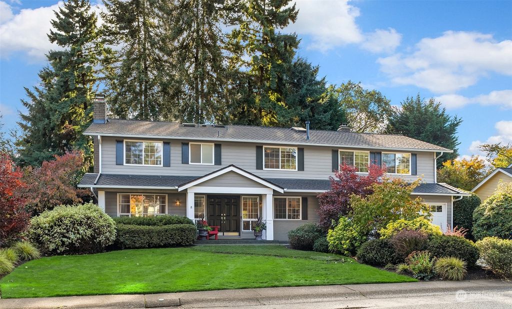 Photo of 11 Tulalip Key, Bellevue, WA 98006 (MLS # 2205206)