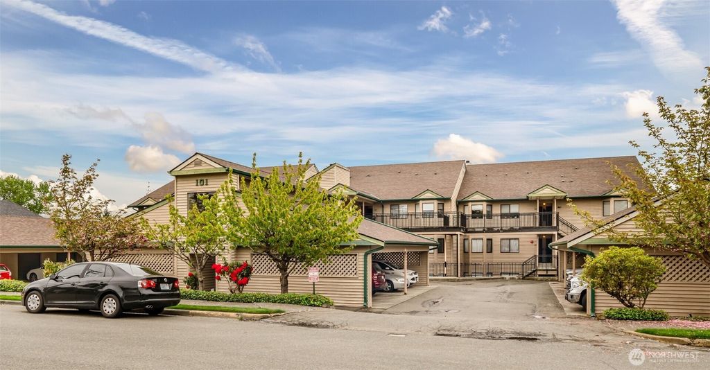 Photo of 101 Pine Street #101, Snohomish, WA 98290 (MLS # 2367284)
