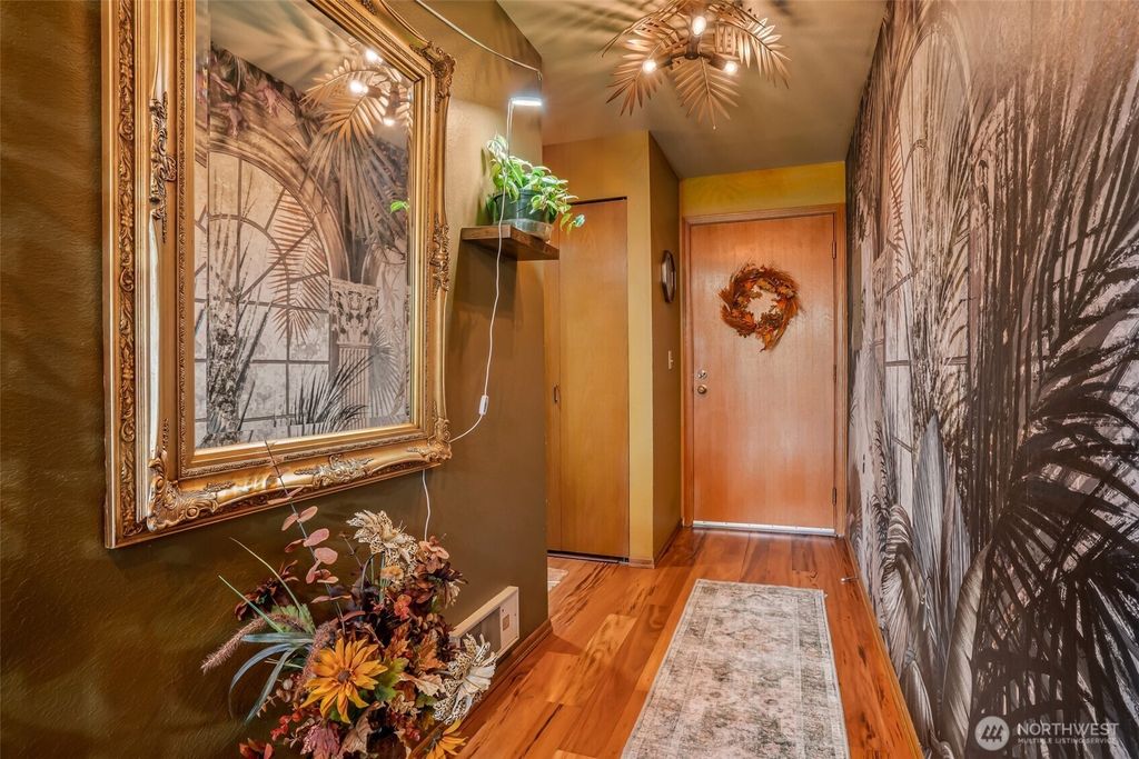 Photo of 101 Pine Street #101, Snohomish, WA 98290 (MLS # 2367284)