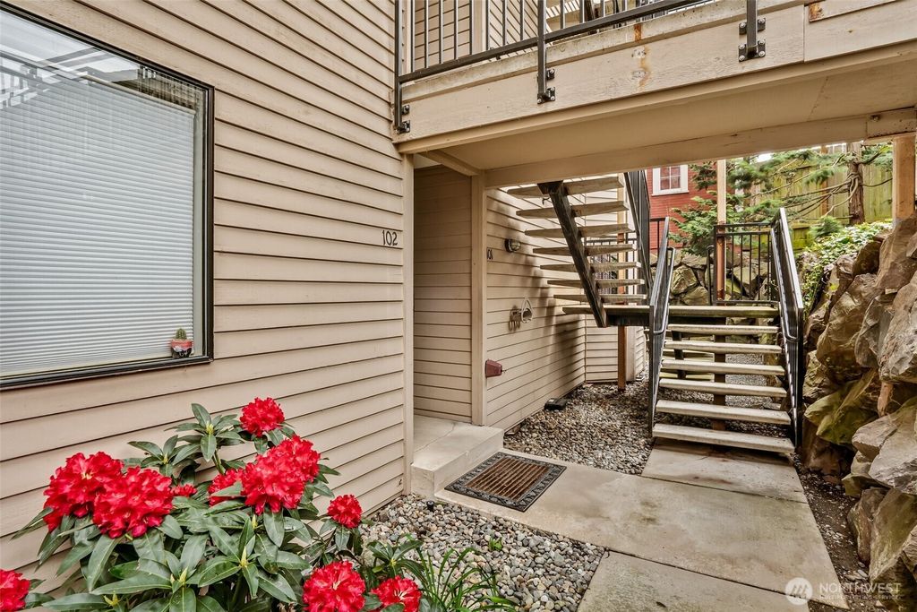 Photo of 101 Pine Street #101, Snohomish, WA 98290 (MLS # 2367284)