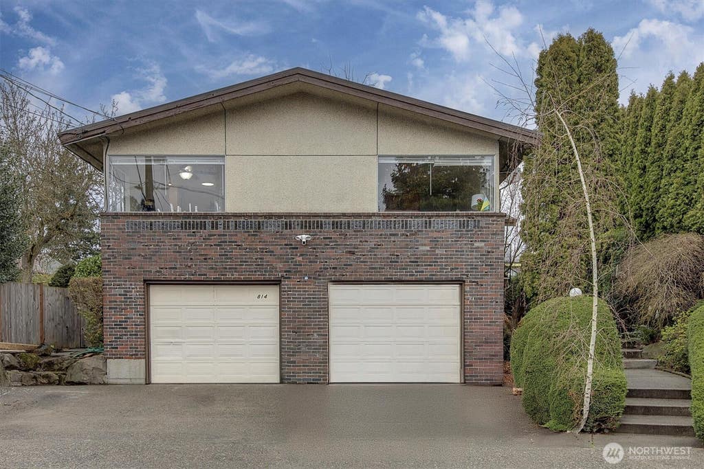 Photo of 816 NW 60th St St, Seattle, WA 98107 (MLS # 2561658)