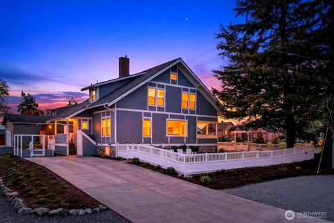 Photo of 2120 12th Street, Anacortes, WA 98221 (MLS # 2495776)