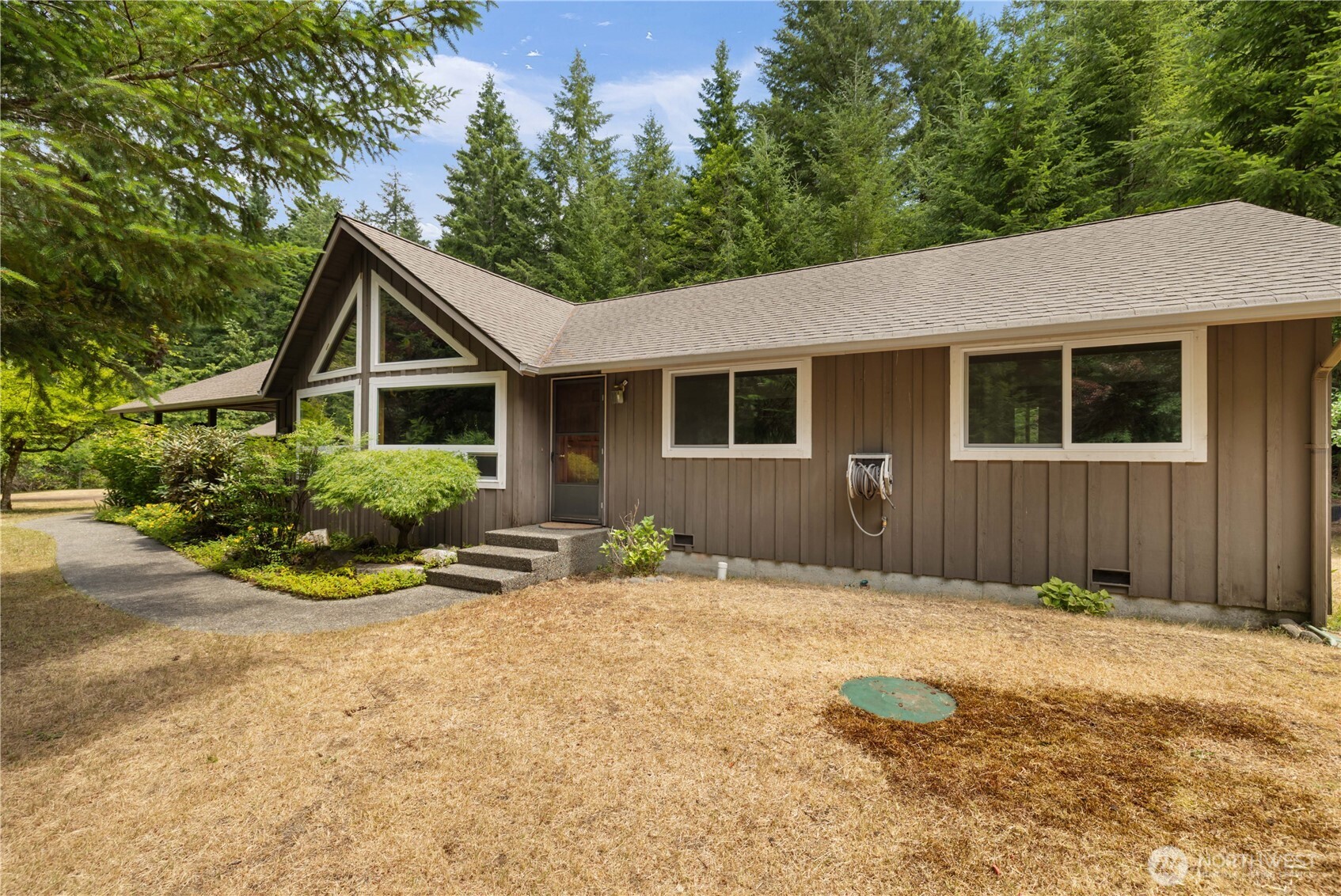 8677 Glenwood Road SW
