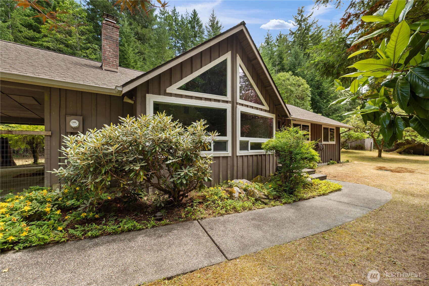 8677 Glenwood Road SW