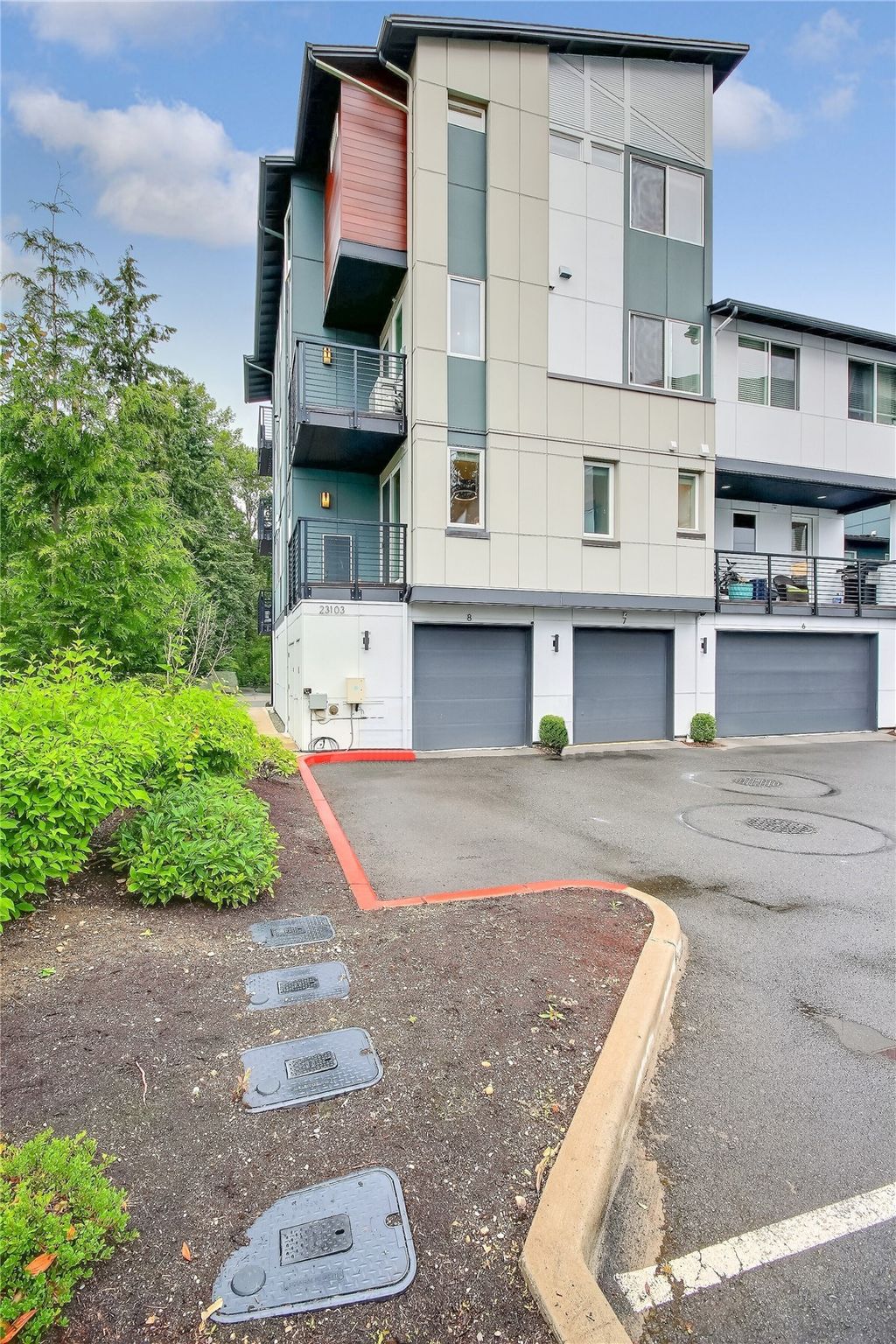 Photo of 23103 NE 8th Street #8, Sammamish, WA 98074 (MLS # 2500703)