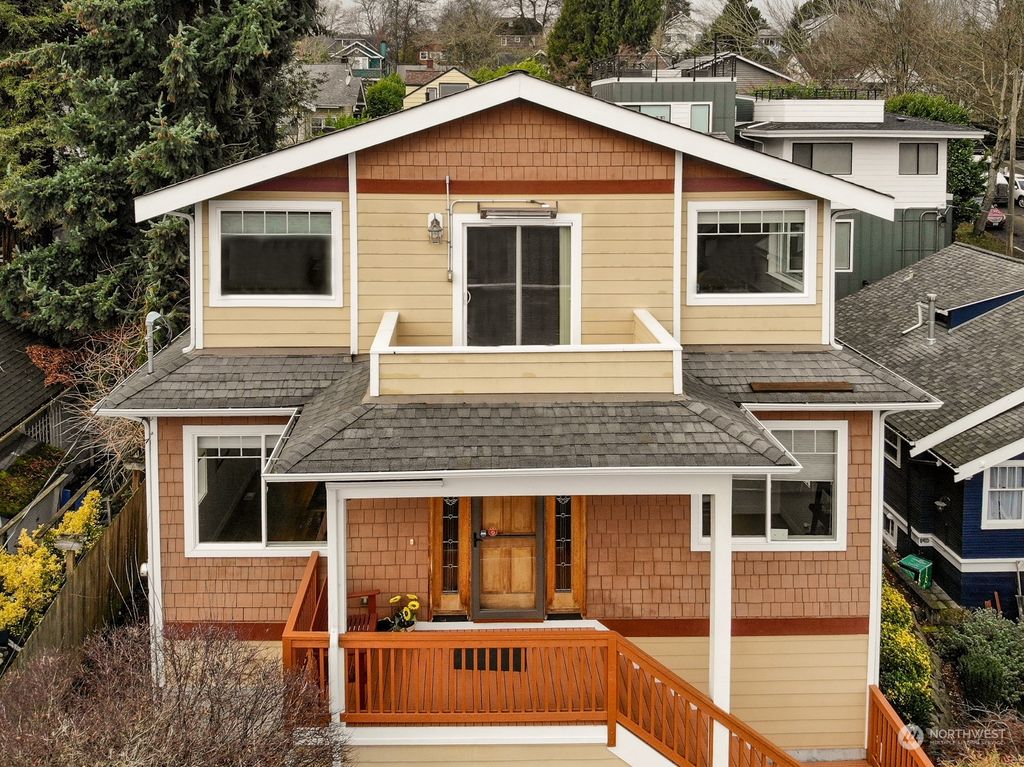 Photo of 333 24th Avenue E, Seattle, WA 98112 (MLS # 2324500)