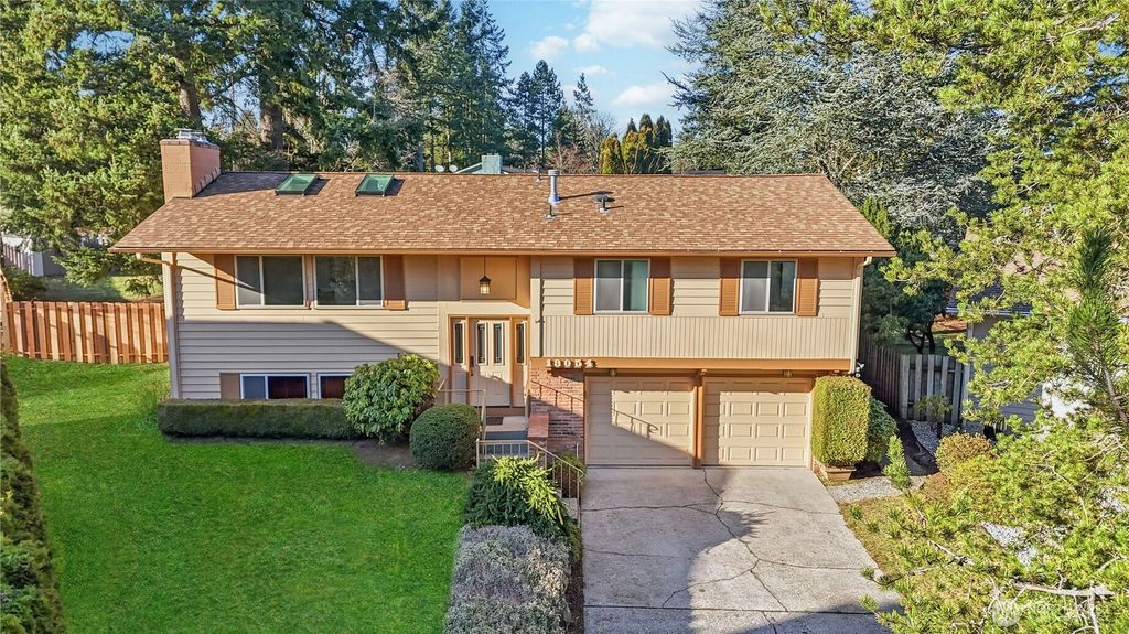 Photo of 13054 SE 161st Street, Renton, WA 98058 (MLS # 2476224)