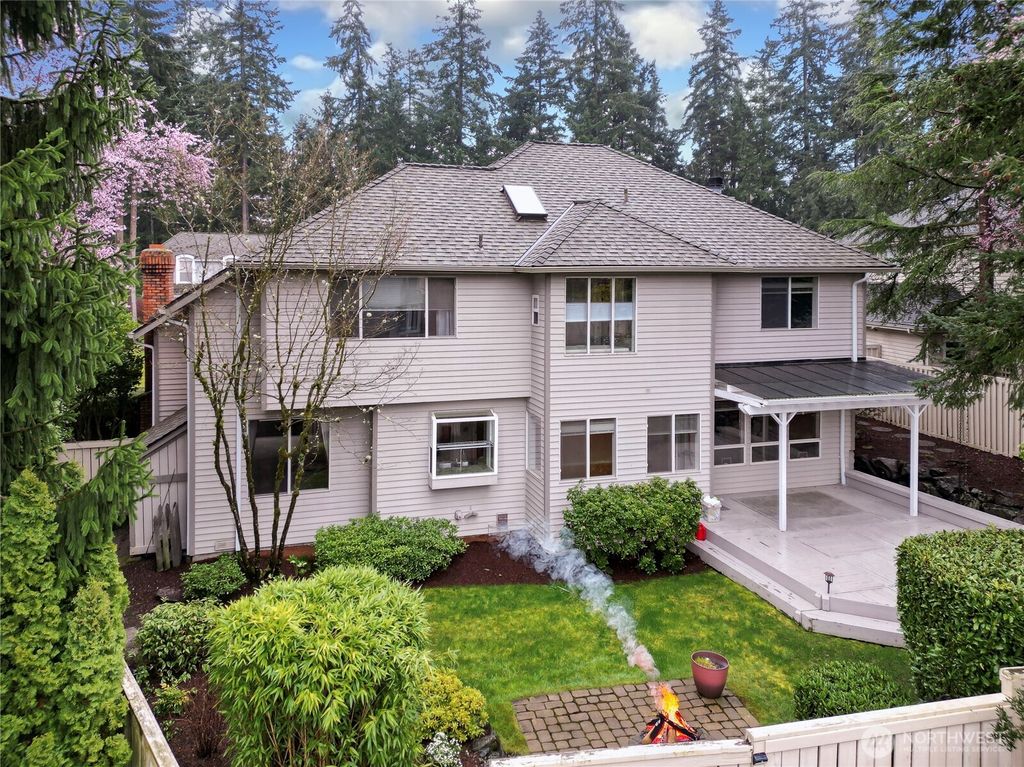 Photo of 1116 SW 335th Street, Federal Way, WA 98023 (MLS # 2346259)
