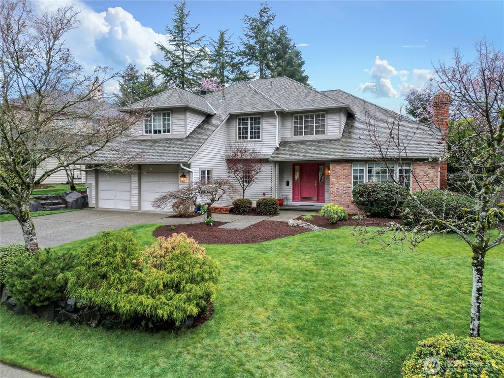 Photo of 1116 SW 335th Street, Federal Way, WA 98023 (MLS # 2346259)