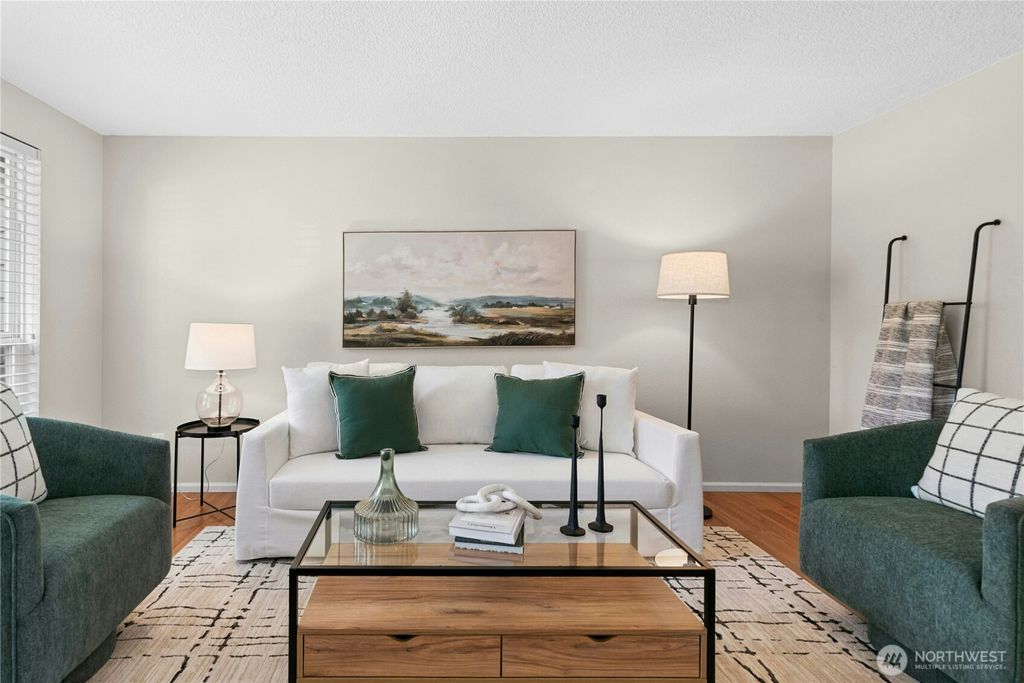 Photo of 14241 112th Avenue NE, Kirkland, WA 98034 (MLS # 2420632)