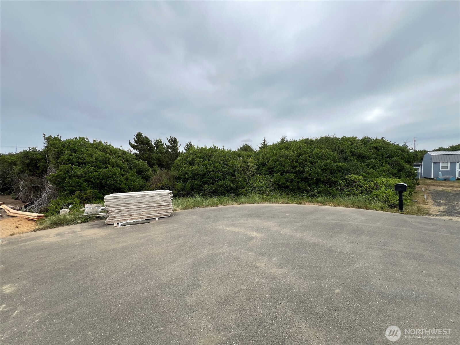 719 Reporter Ct SW
