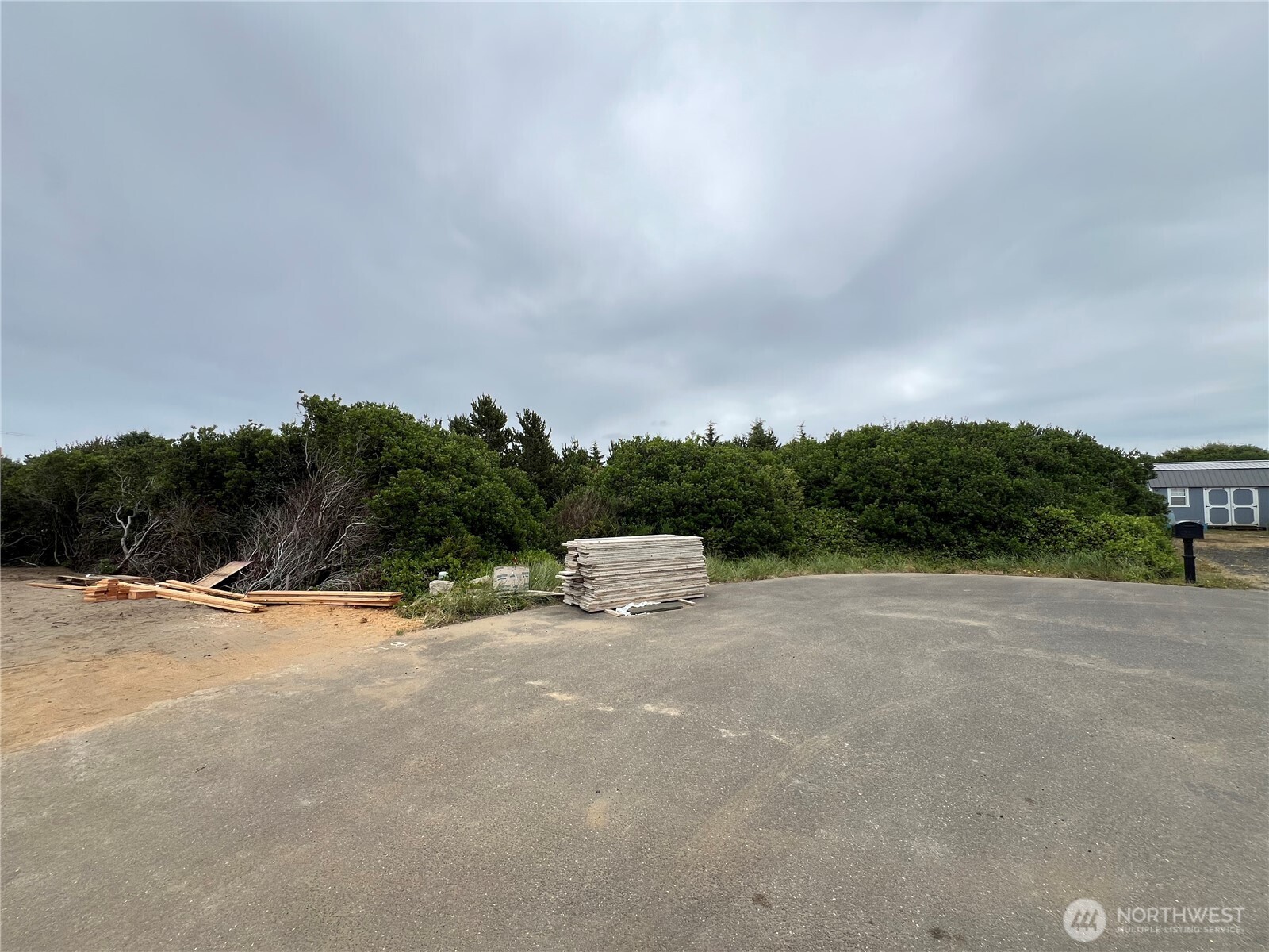 719 Reporter Ct SW