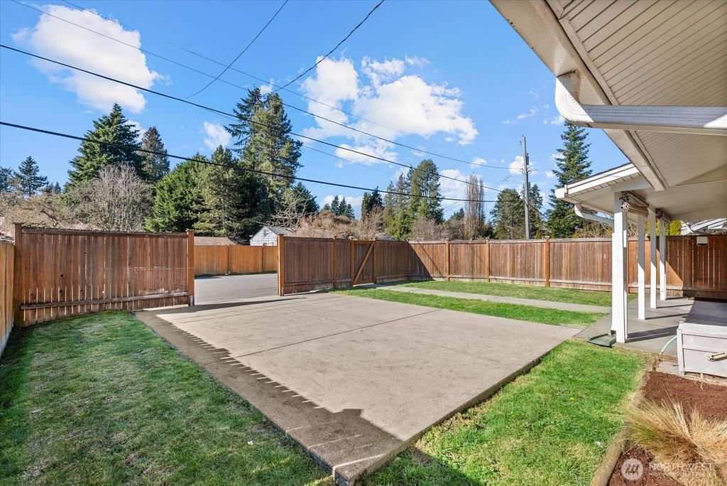 Photo of 17004 11th Avenue NE, Shoreline, WA 98155 (MLS # 2497520)