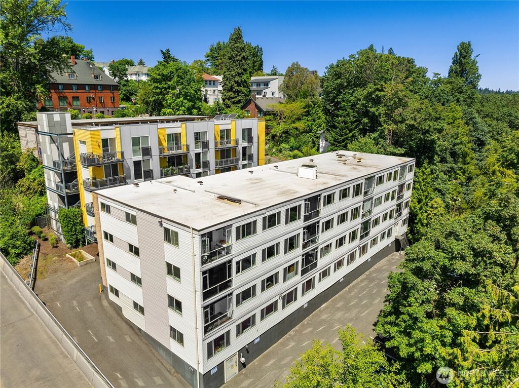 Photo of 2233 NE 46th Street, Seattle, WA 98105 (MLS # 2523459)
