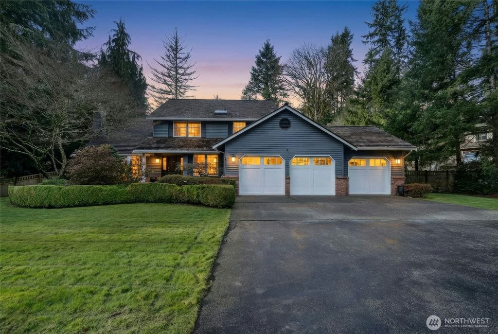 Photo of 2641 262nd Place SE, Sammamish, WA 98075 (MLS # 2475884)