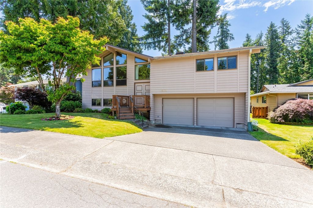 Photo of 14029 SE 194th Street, Renton, WA 98058 (MLS # 2130428)