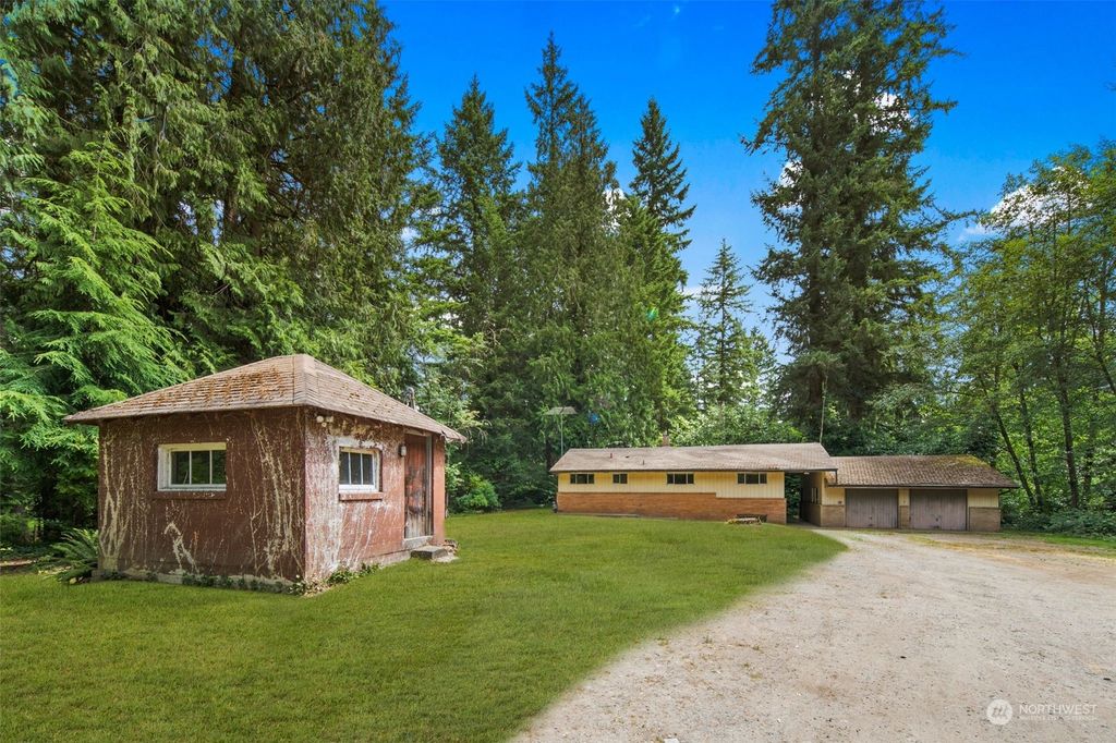 Photo of 20425 NE Woodinville Duvall Road, Woodinville, WA 98077 (MLS # 2138976)
