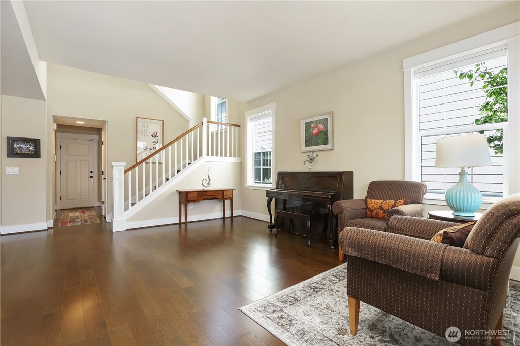 Photo of 315 4th Avenue S, Kirkland, WA 98033 (MLS # 2417264)