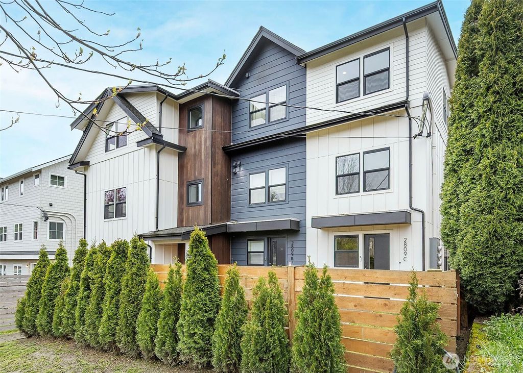 Photo of 2809 E Denny Way #C, Seattle, WA 98122 (MLS # 2385036)