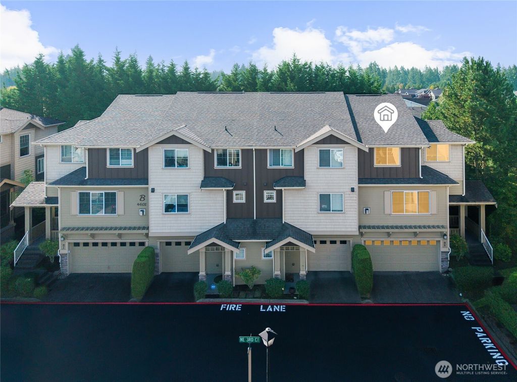 Photo of 4601 NE 3rd Court #B4, Renton, WA 98059 (MLS # 2436578)
