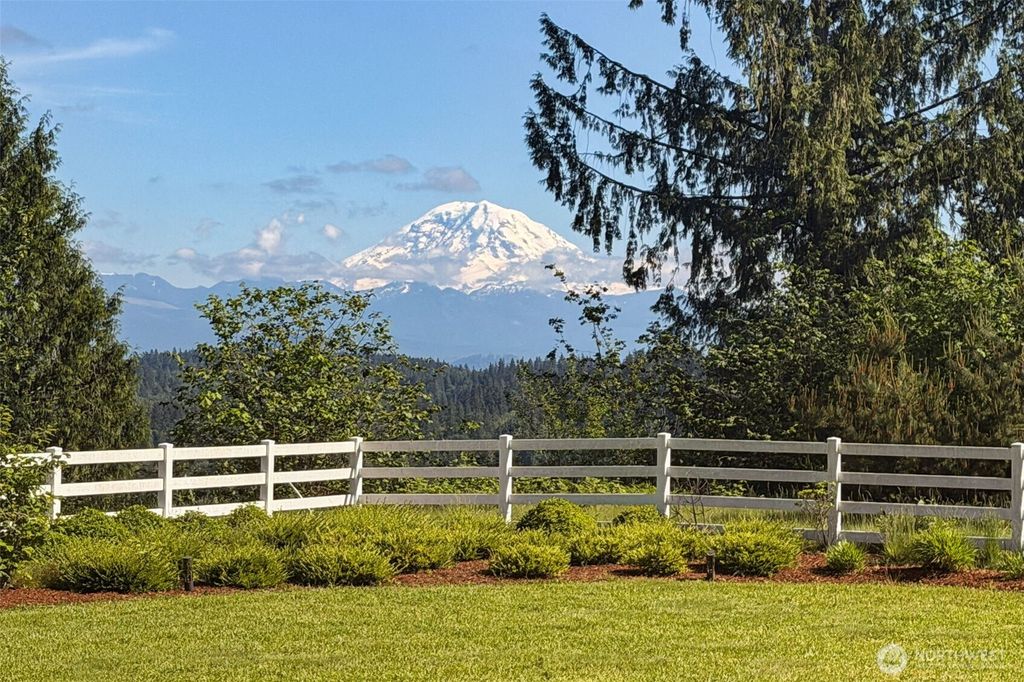 Photo of 20121 SE 344th Street, Auburn, WA 98092 (MLS # 2530508)