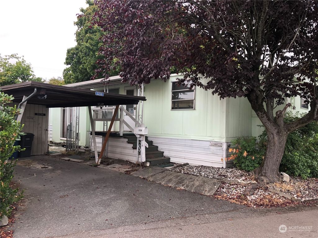 Photo of 3236 S 180th Place #31, SeaTac, WA 98188 (MLS # 2156710)