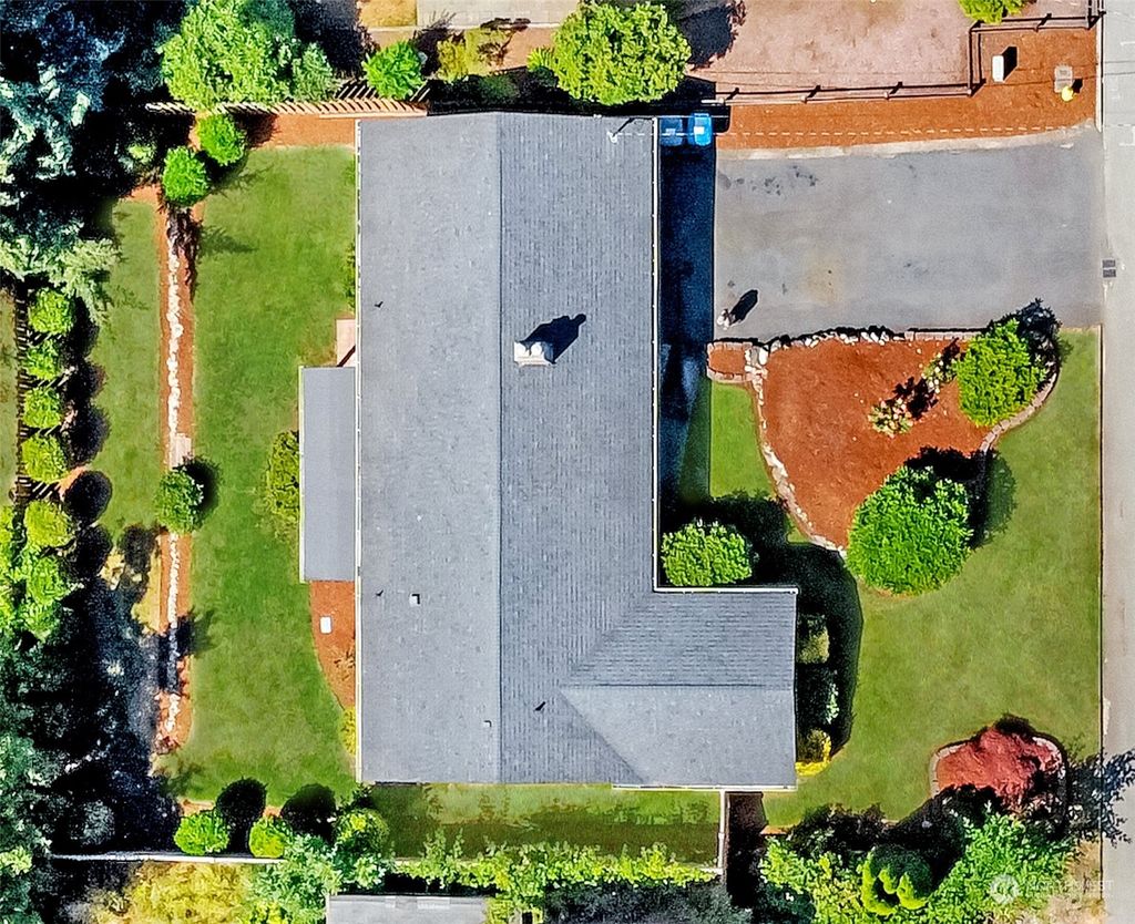 Photo of 29125 34th Avenue S, Auburn, WA 98001 (MLS # 2041173)