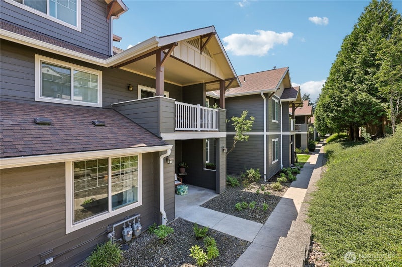 10800 SE 17th Circle T211