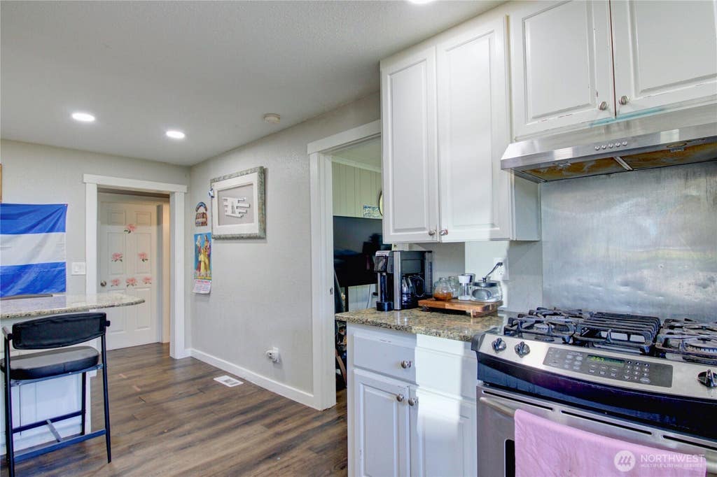 Photo of 3312 E College Way, Mount Vernon, WA 98273 (MLS # 2543564)