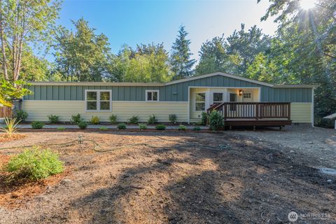 Photo of 1059 E Crestview Drive, Shelton, WA 98584 (MLS # 2560244)