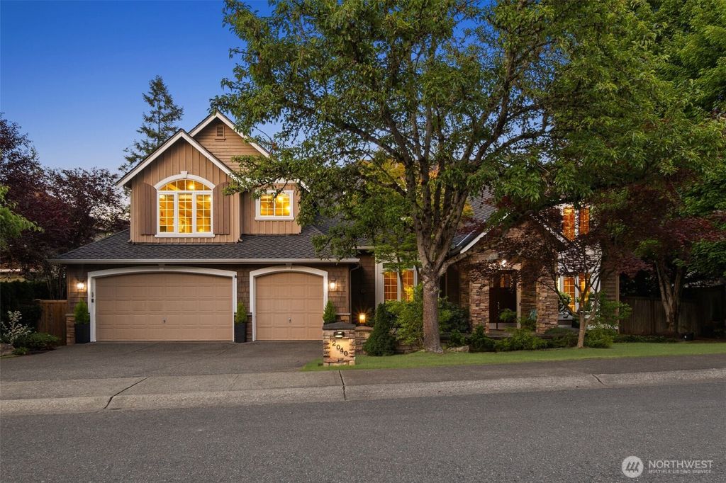 Photo of 2040 277th Avenue SE, Sammamish, WA 98075 (MLS # 2421068)