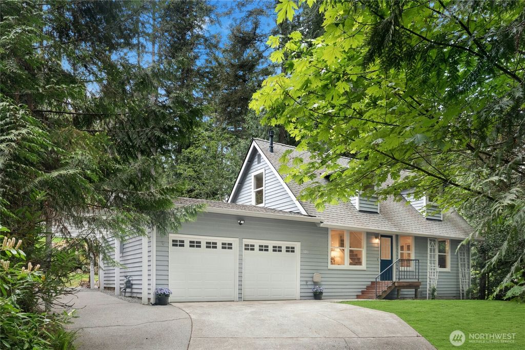 Photo of 3211 W Ames Lake Drive NE, Redmond, WA 98053 (MLS # 2517905)