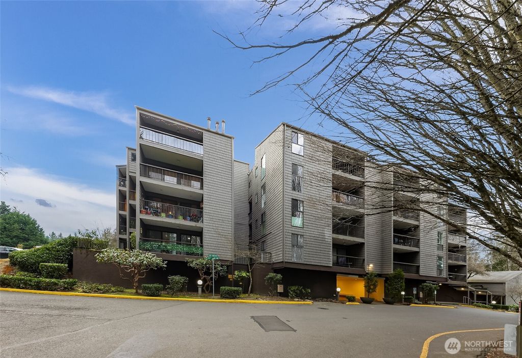 Photo of 6479 NE 137th Avenue NE #366, Redmond, WA 98052 (MLS # 2474669)