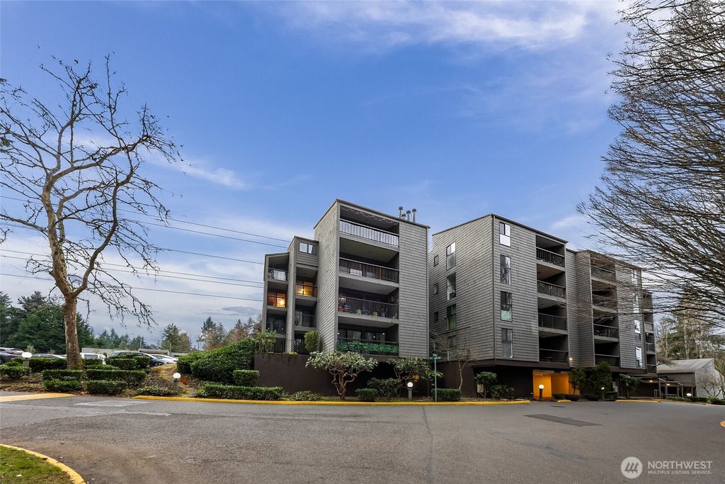 Photo of 6479 NE 137th Avenue NE #366, Redmond, WA 98052 (MLS # 2474669)