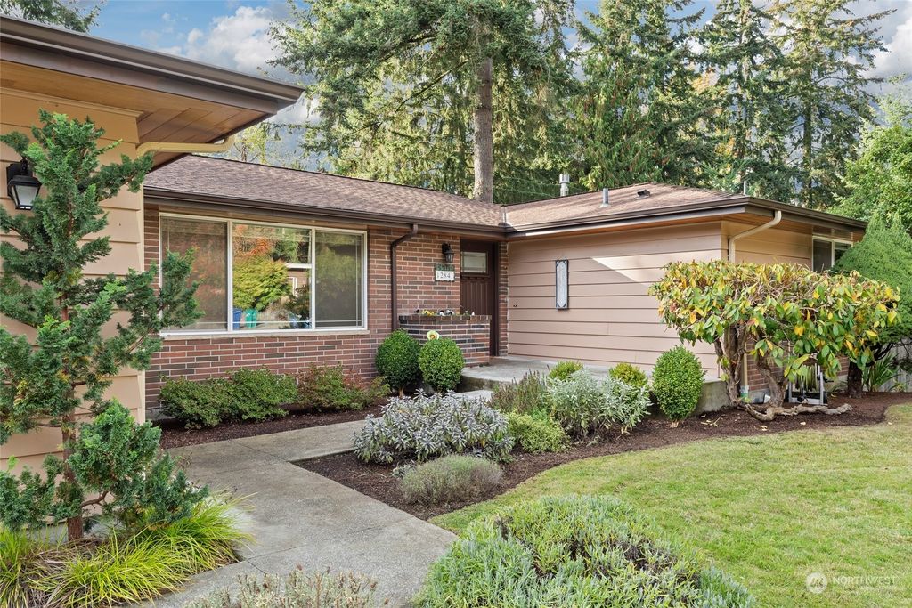 Photo of 12841 81st Avenue NE, Kirkland, WA 98034 (MLS # 2298965)