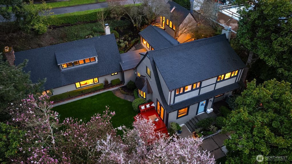 Photo of 3530 W Laurelhurst Drive NE, Seattle, WA 98105 (MLS # 2461379)