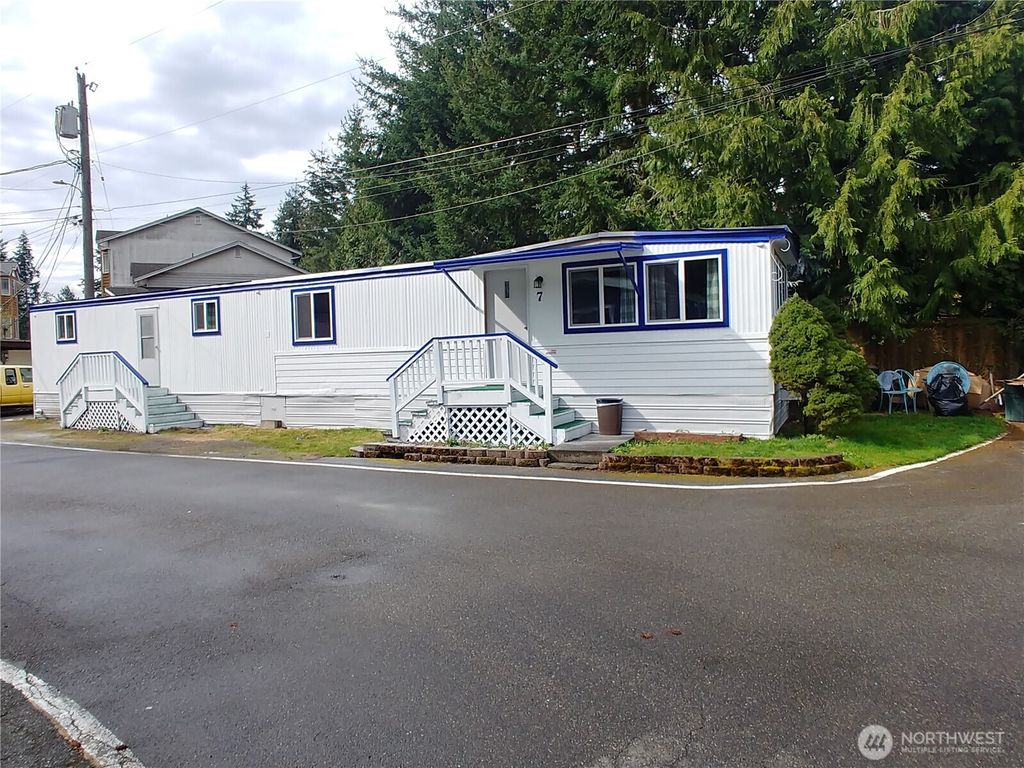 Photo of 5717 186th Place SW #7, Lynnwood, WA 98037 (MLS # 2349578)