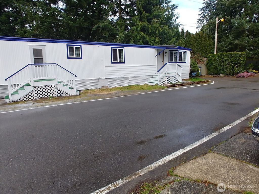 Photo of 5717 186th Place SW #7, Lynnwood, WA 98037 (MLS # 2349578)