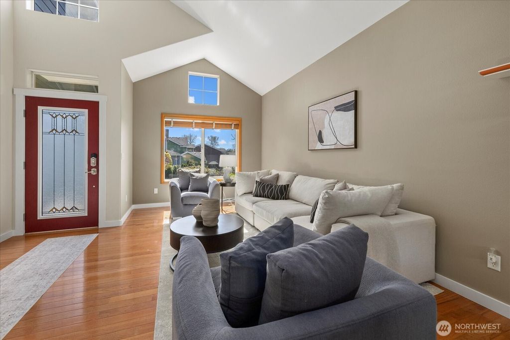 Photo of 372 Nile Place NE, Renton, WA 98059 (MLS # 2361335)