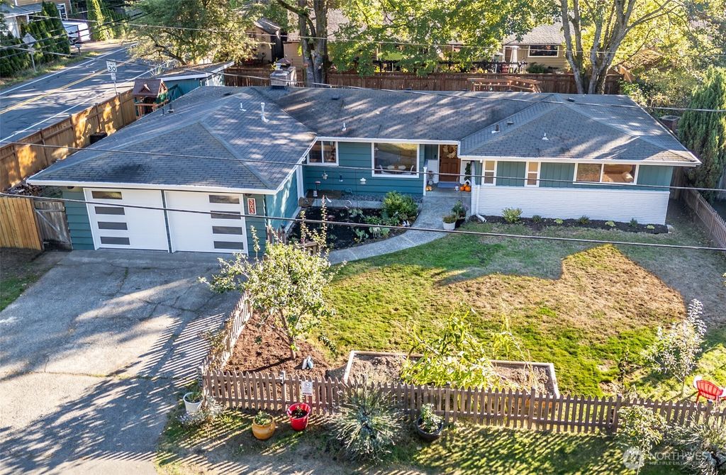 Photo of 303 NW 203rd Street, Shoreline, WA 98177 (MLS # 2442008)