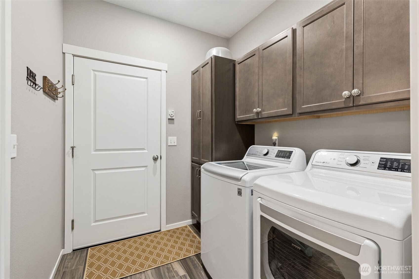 Tenino, Washington 98589, United States, 4 Bedrooms Bedrooms, ,3 BathroomsBathrooms,Residential,Contingent,132688