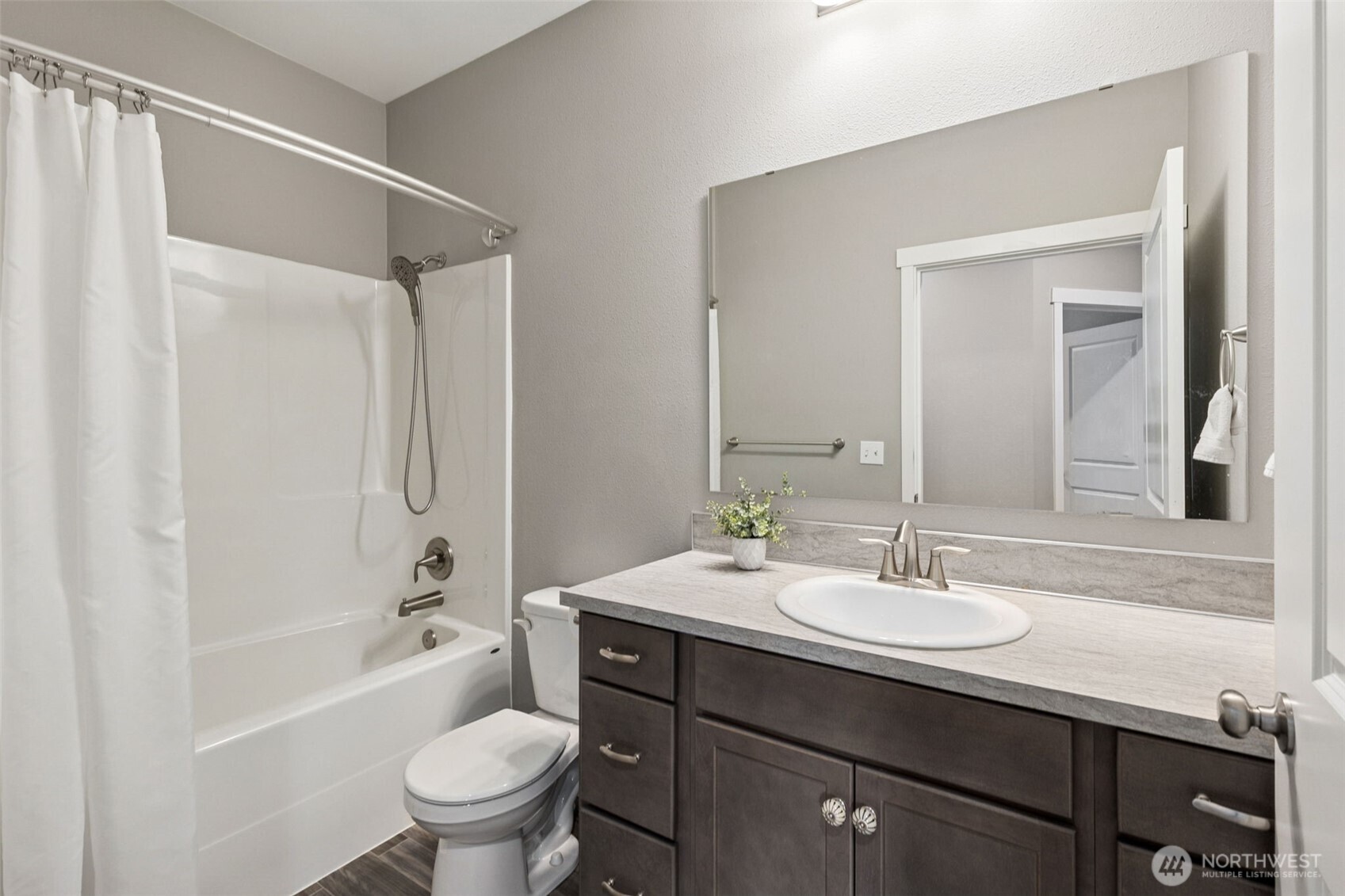 Tenino, Washington 98589, United States, 4 Bedrooms Bedrooms, ,3 BathroomsBathrooms,Residential,Contingent,132688