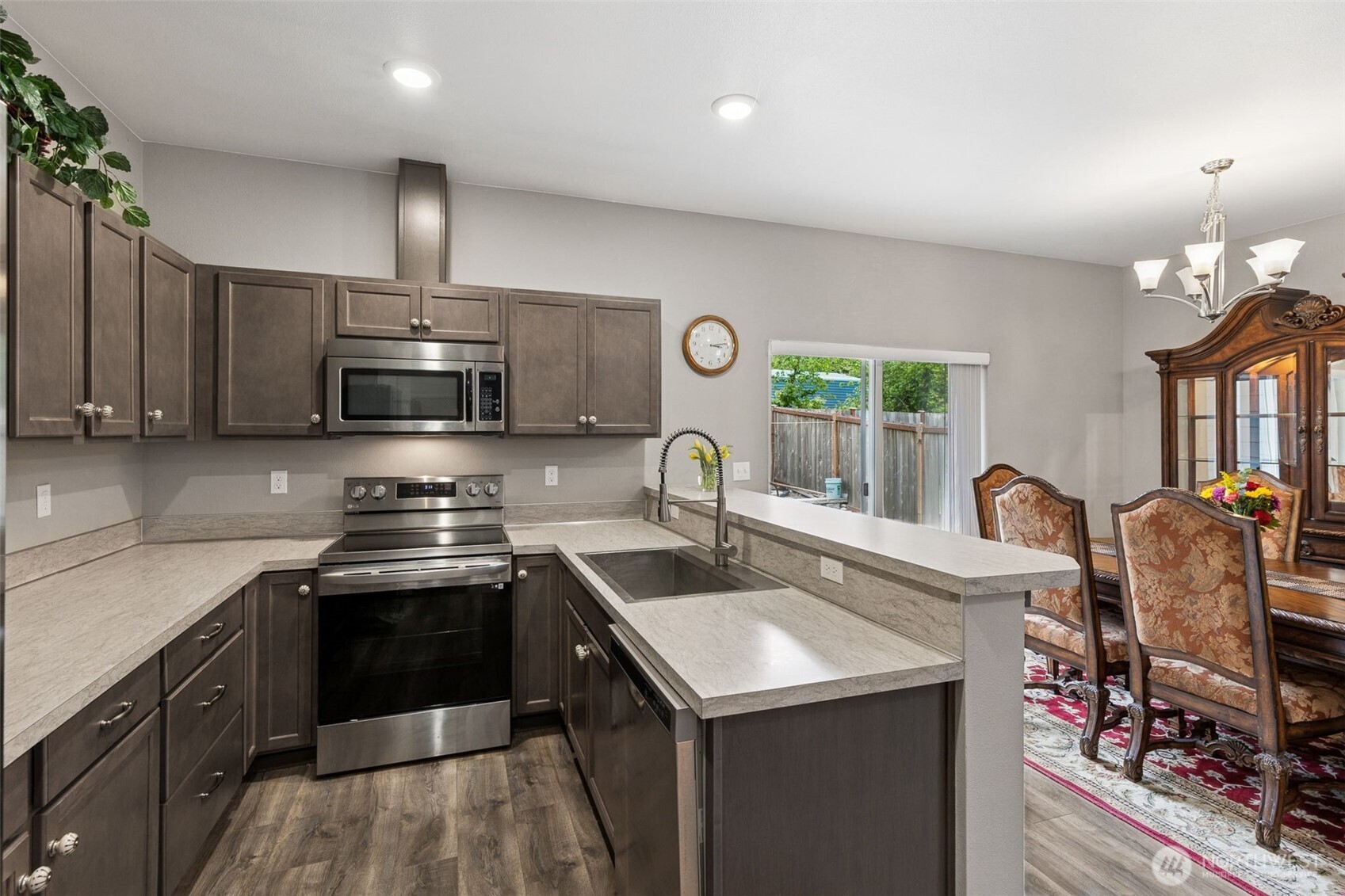 Tenino, Washington 98589, United States, 4 Bedrooms Bedrooms, ,3 BathroomsBathrooms,Residential,Contingent,132688