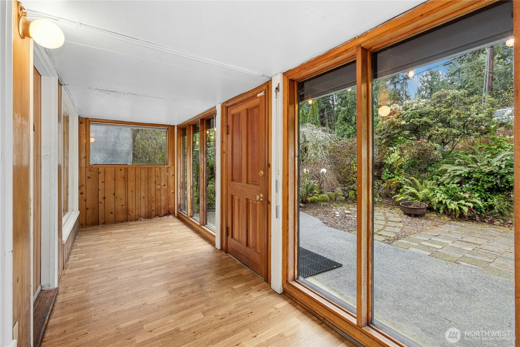 6526 NE 198th Street