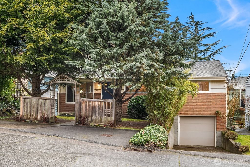 Photo of 3806 NE 91st Street, Seattle, WA 98115 (MLS # 2488491)