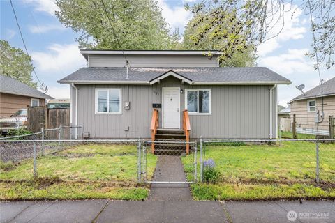Photo of 1123 7th Avenue, Longview, WA 98632 (MLS # 2511551)