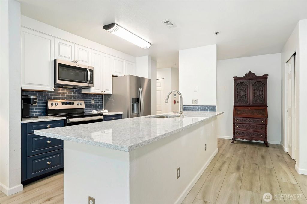 Photo of 901 E Marine View Drive #206, Everett, WA 98201 (MLS # 2391981)