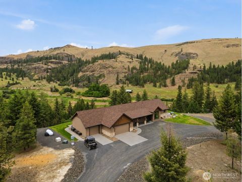 Photo of 34947 Sharptail Lane, Davenport, WA 99122 (MLS # 2553142)