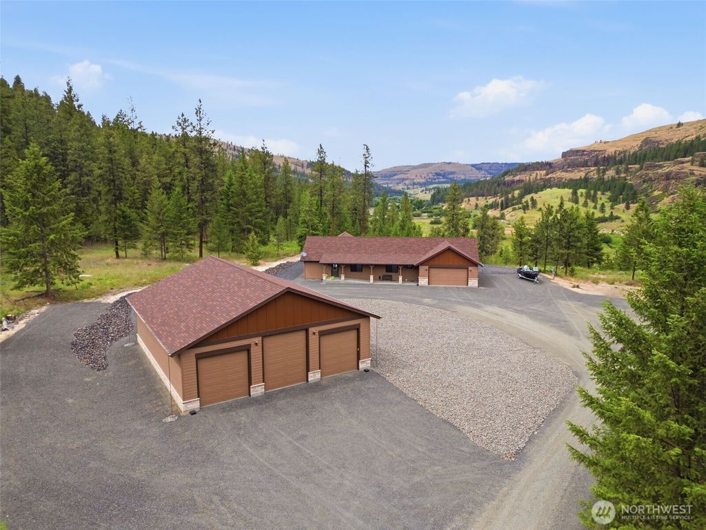 Photo of 34947 Sharptail Lane, Davenport, WA 99122 (MLS # 2553142)