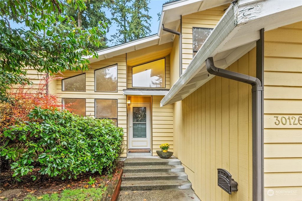 Photo of 30126 29th Avenue S, Federal Way, WA 98003 (MLS # 2299956)